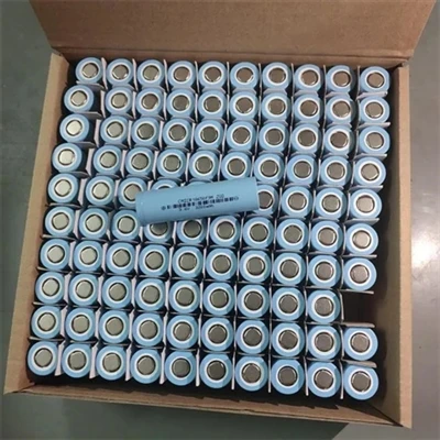 Kami Mengirim Baterai Li Ion Isi Ulang 6000pcs 18650 3.6V 3200mAh Ke Prancis.
